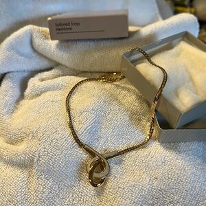 Avon Vintage 1989 Tailored Loop Necklace Gold/Cream